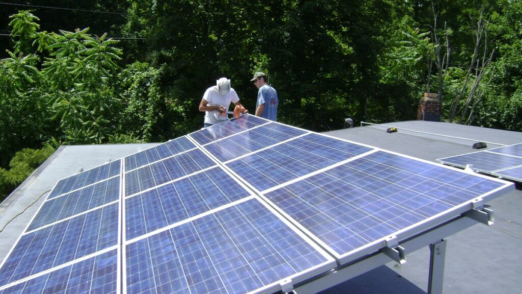 Hybrid vs Off-Grid Inverter: Which Should You Stock?